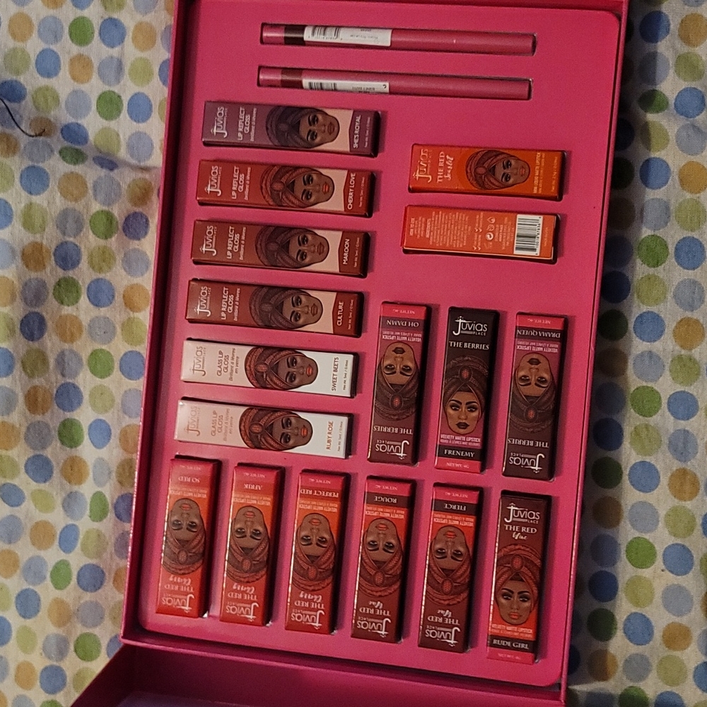 Lipstick - Picture 2 of 3